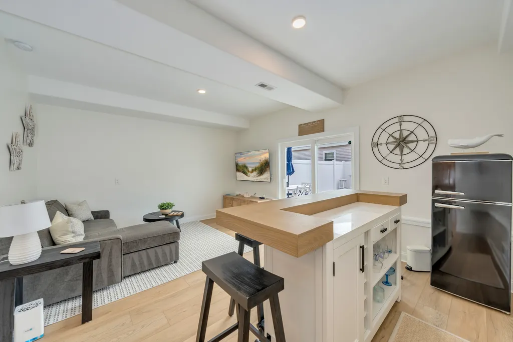 Entertainment Room/Bar