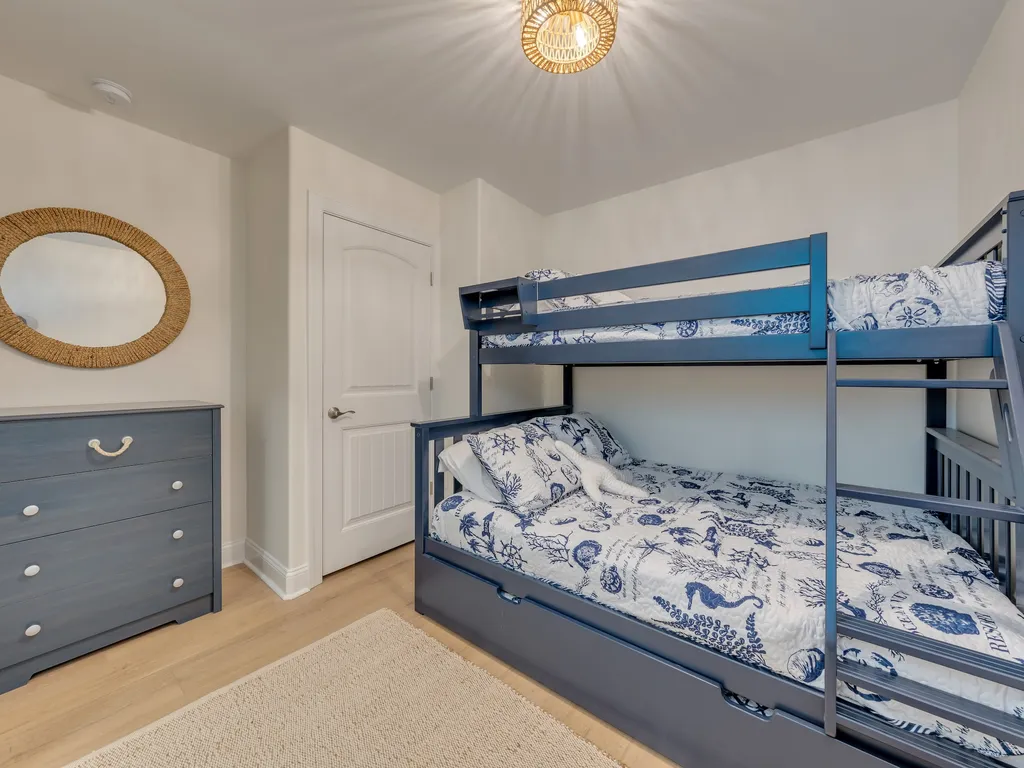 Bedroom 5: Twin over Full