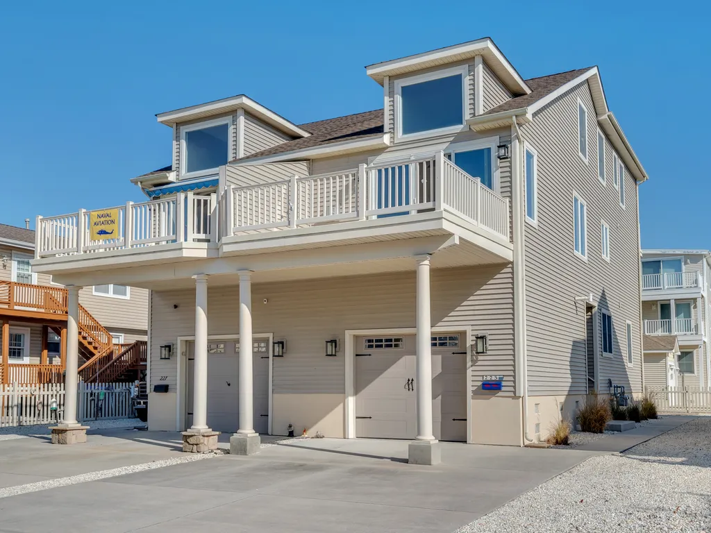 Garage and off street parking