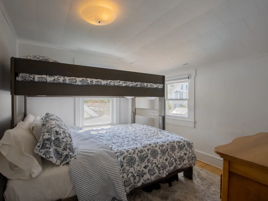 second floor bedroom with queen/twin bunk