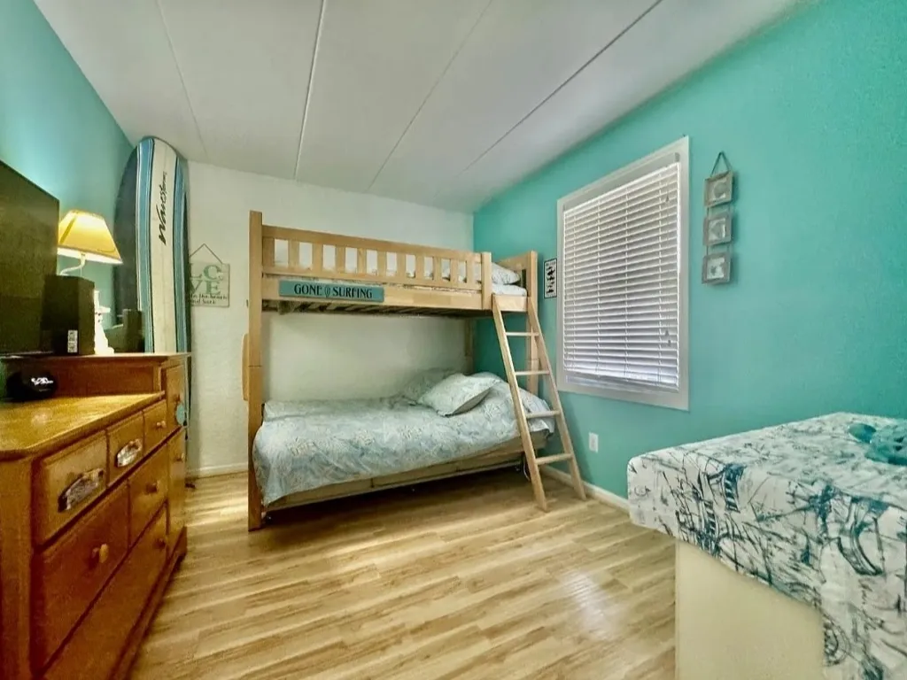  Bunkbed w/ Trendell bed 