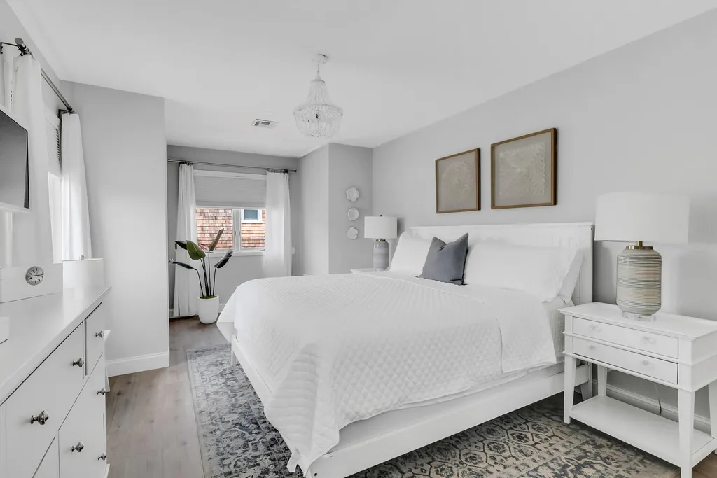 2nd floor master suite King