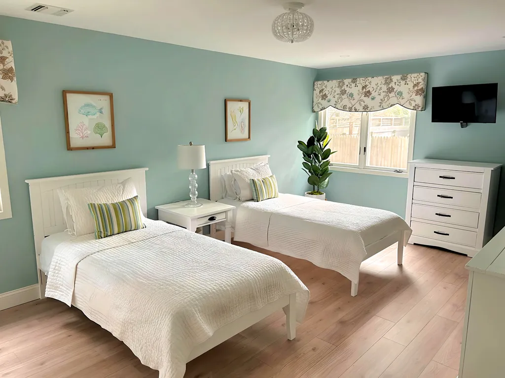 1st floor guest en-suite