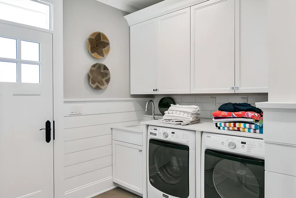 1st Floor laundry room
