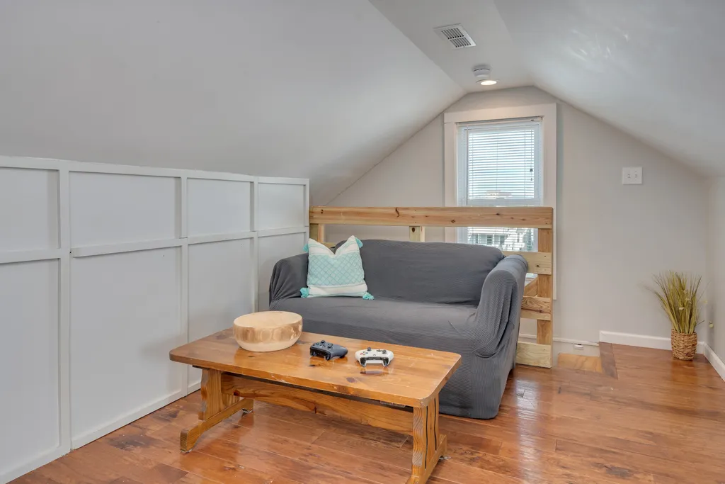 Room to gather after a beach day