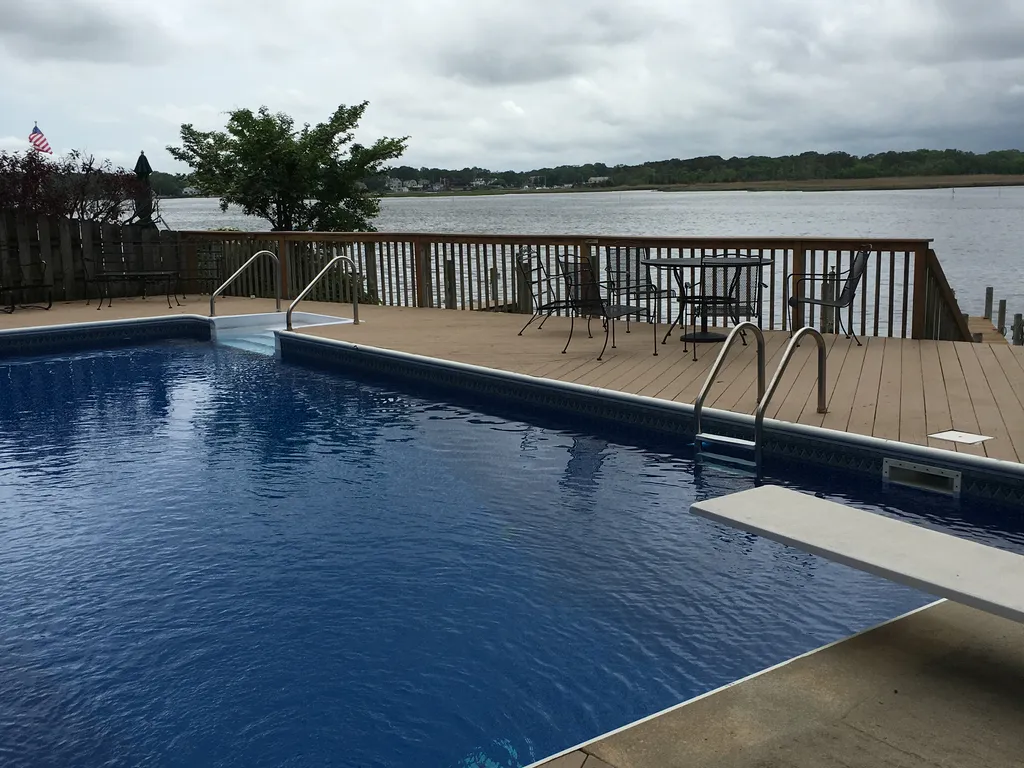 Backyard Private Pool