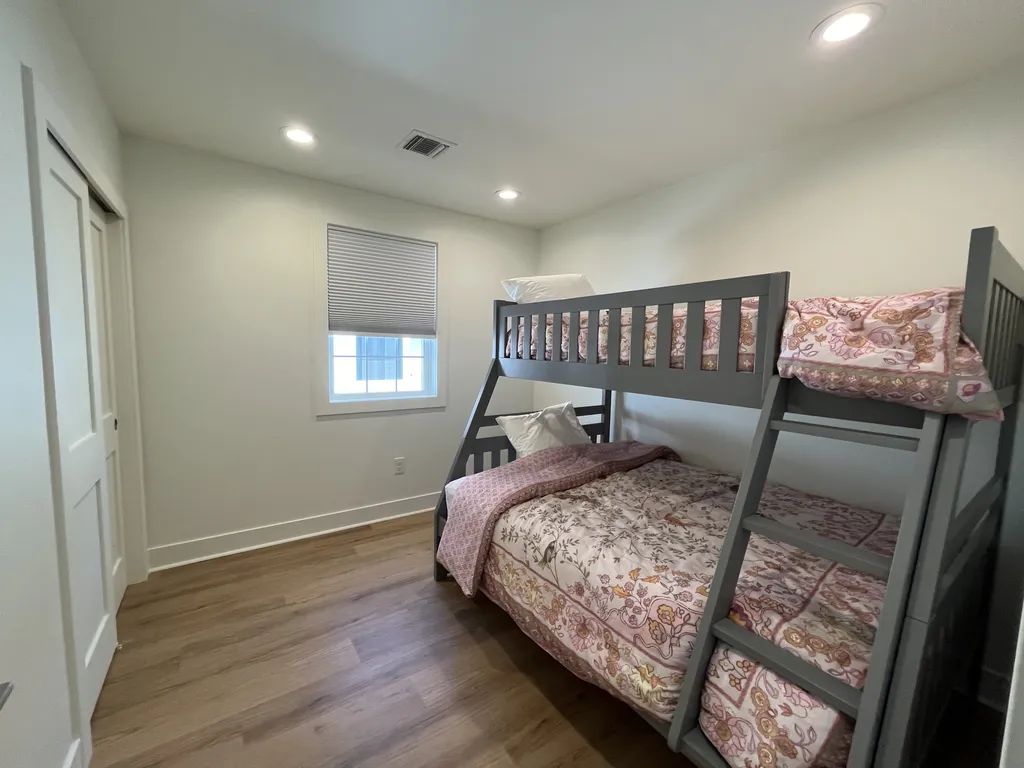 Bunk Bedroom