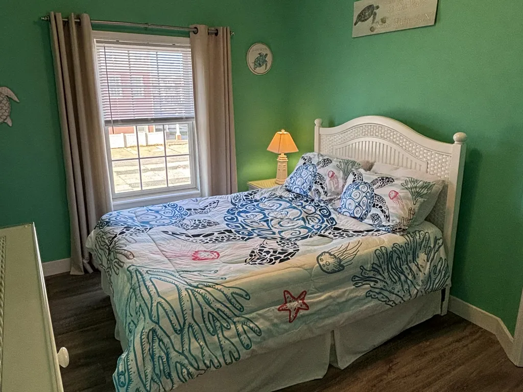 Guest Queen Room