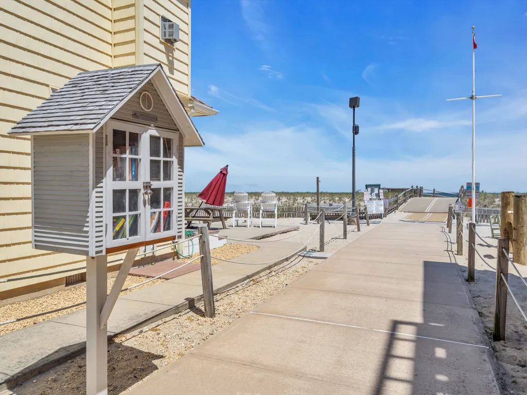 Walkway to beach