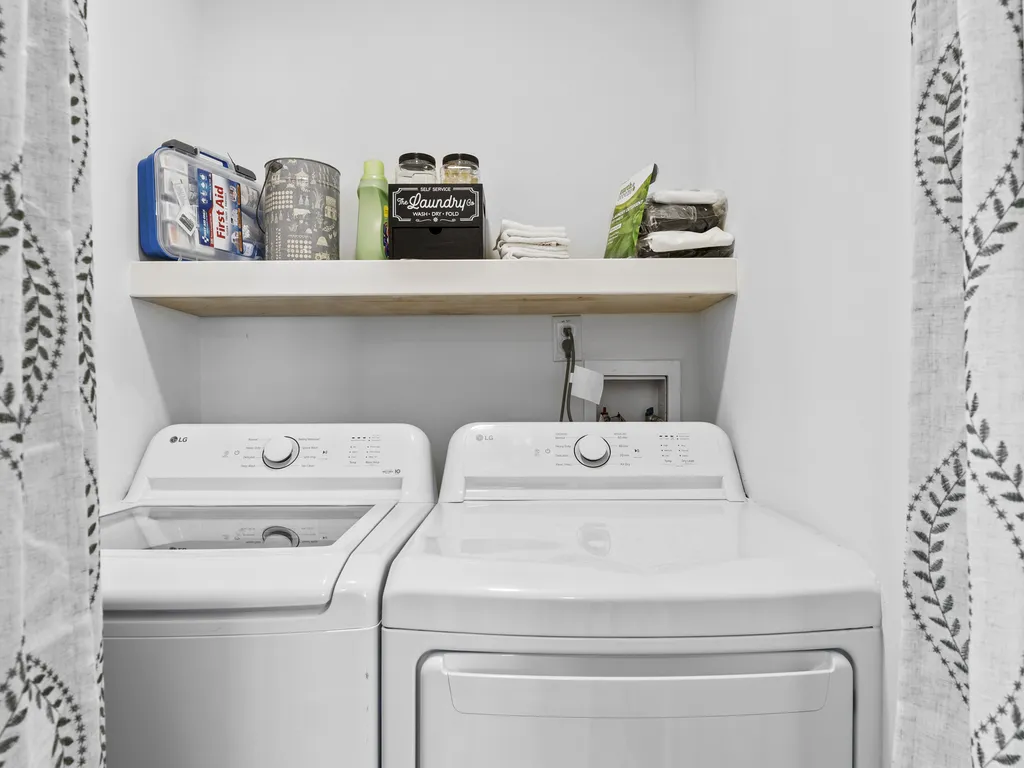 Casa 218 Laundry Alcove