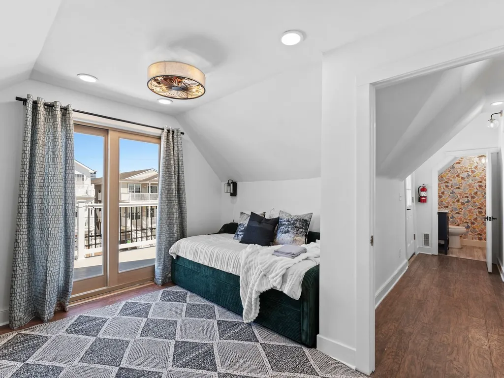 Sorrento Suite with rooftop terrace access (sleeps 2)
