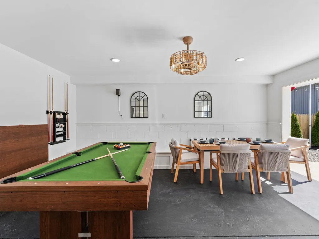 Casa 218 Game table (Pool/Ping-Pong that also converts to dining table)