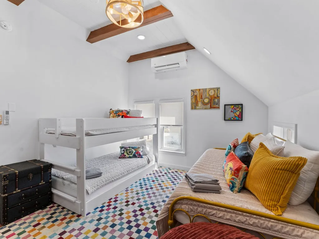 Positano Suite (sleeps 4)