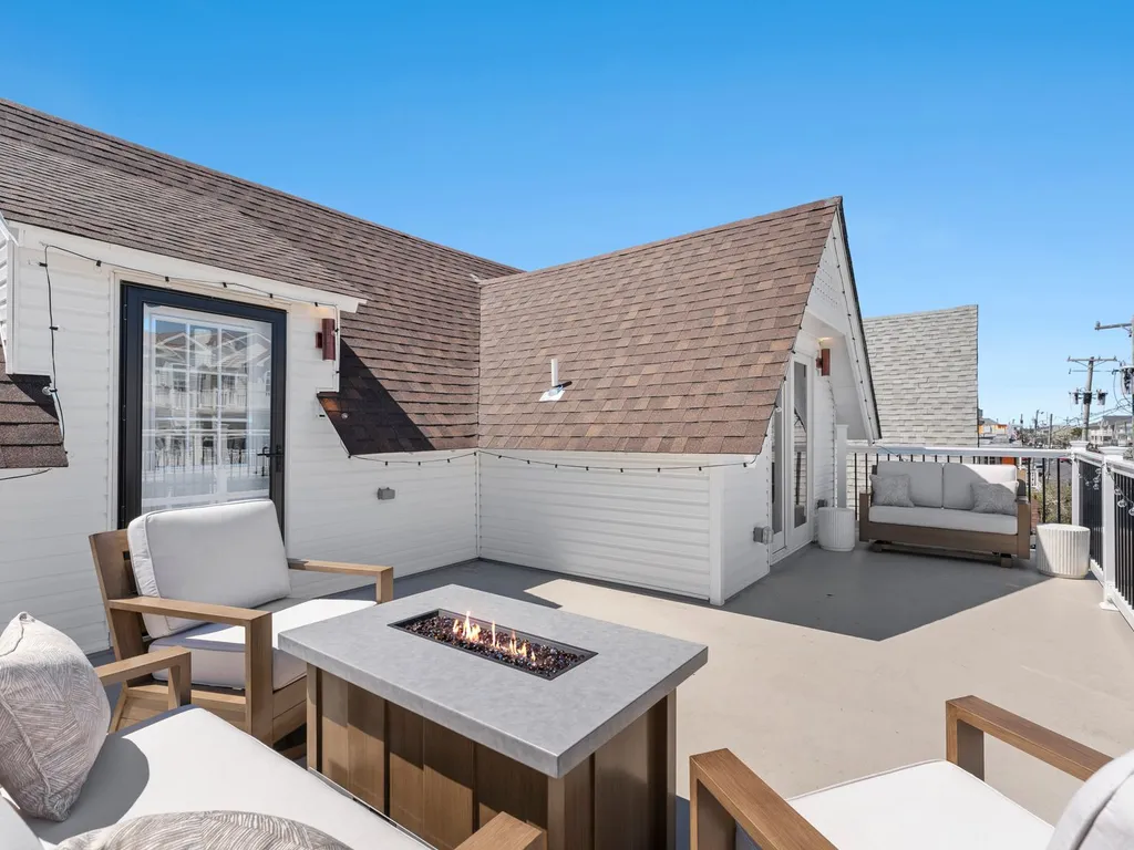Rooftop Terrace with Firepit