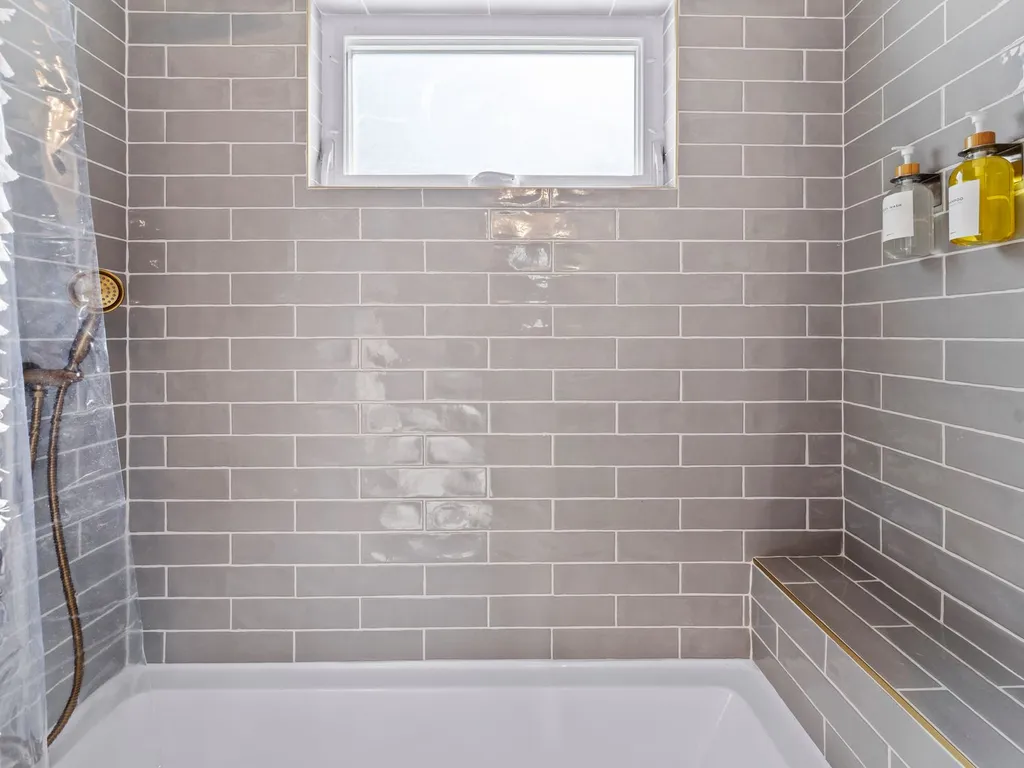 Full bathroom with bathtub