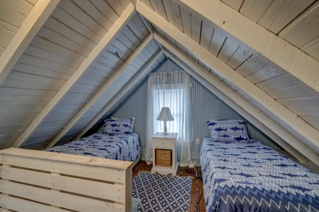 Bedroom 3 (upstairs)