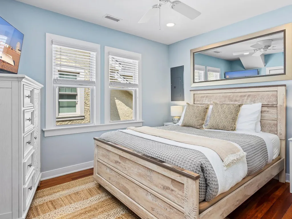 Queen Bed