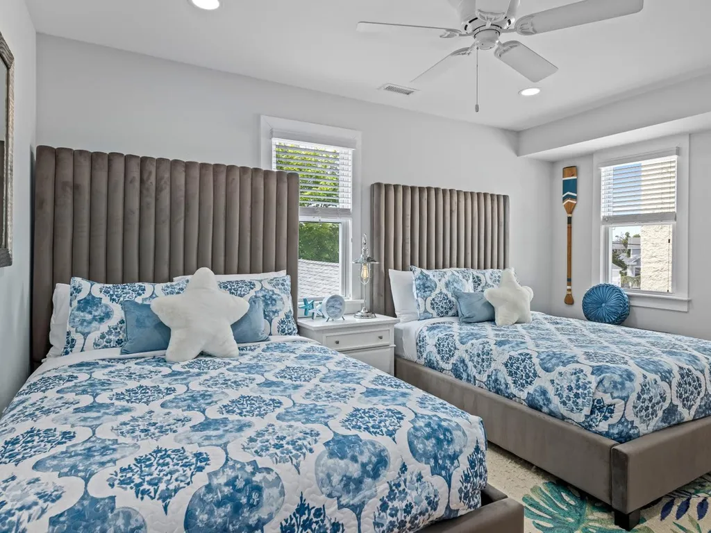 2 Full Beds