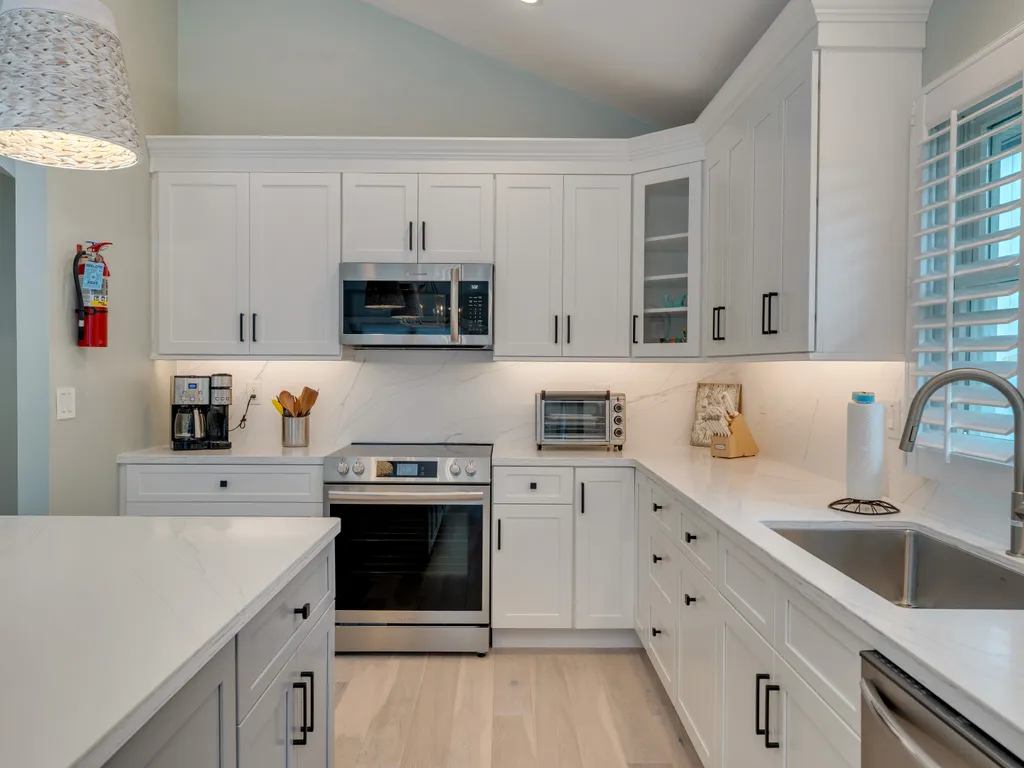 Gourmet kitchen ready for vacation meals