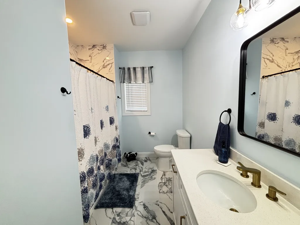 Main Bathroom