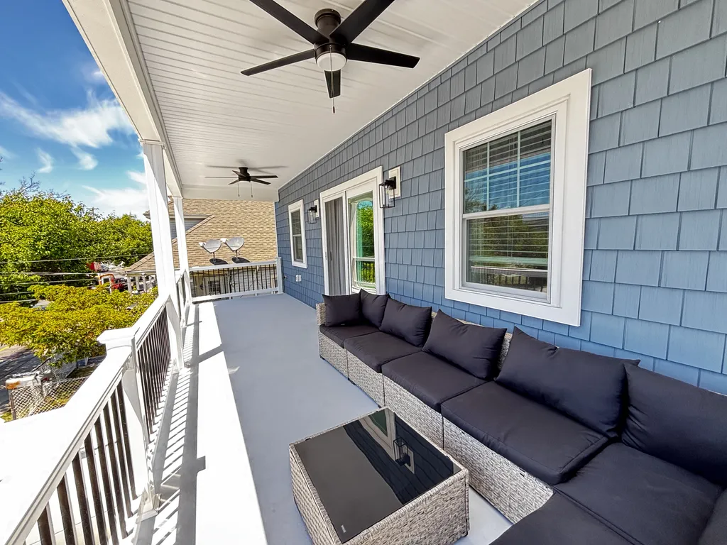 Front deck