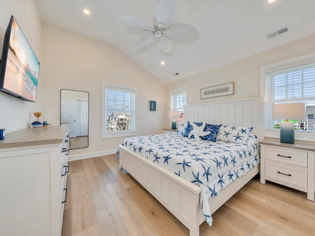 Master Bedroom - King