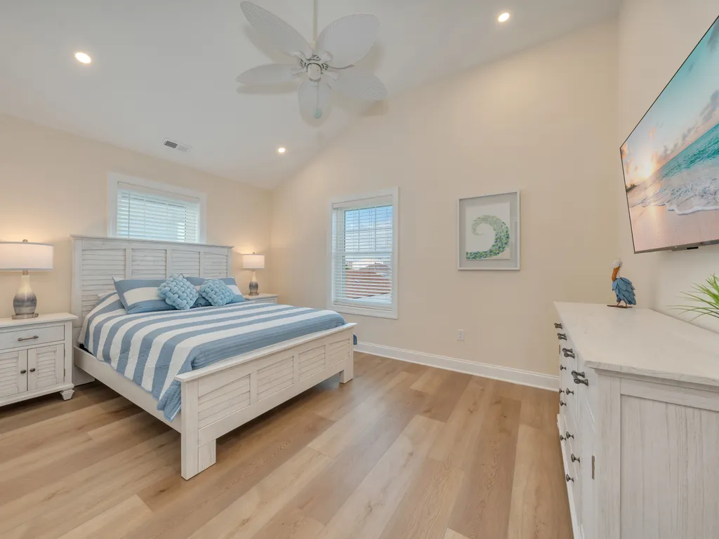 Queen Bed
