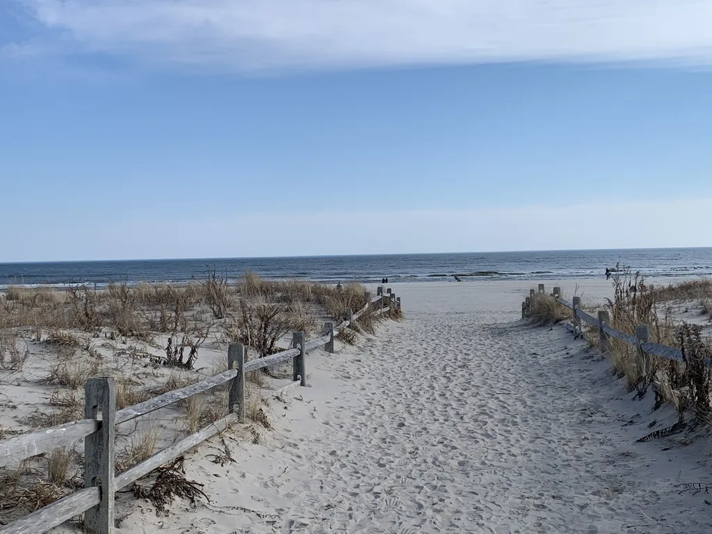 Gorgeous entrance from 32nd street beach.