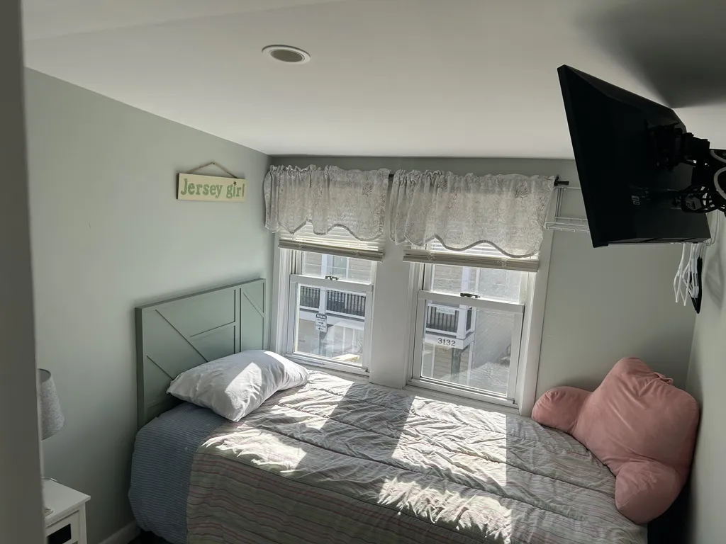 Trundle bed bedroom with ocean views.