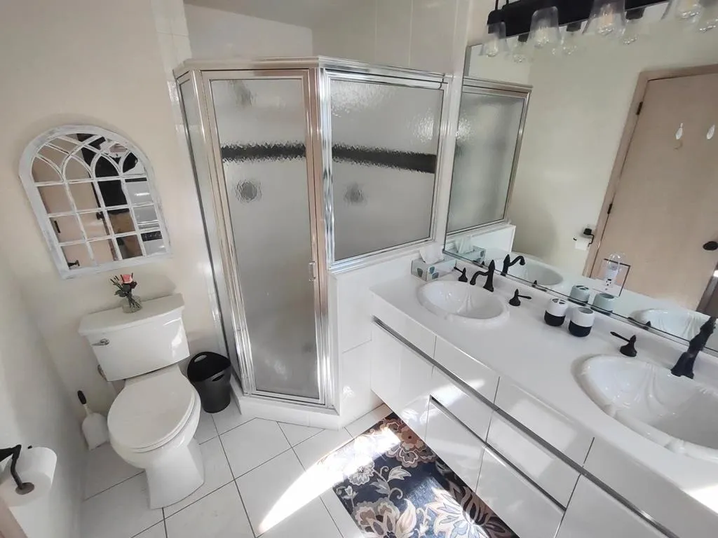 Primary bath