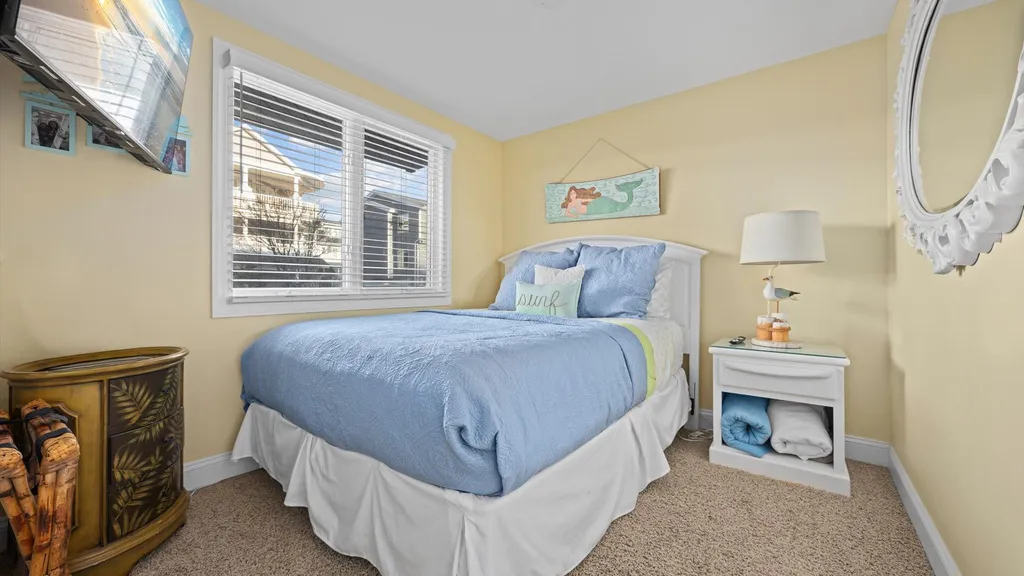Queen bedroom on ground level