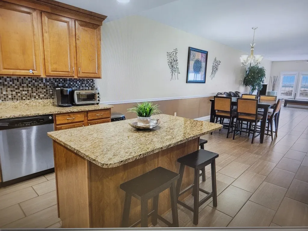 Kitchen and dining table