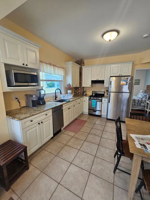 Kitchen/dining area