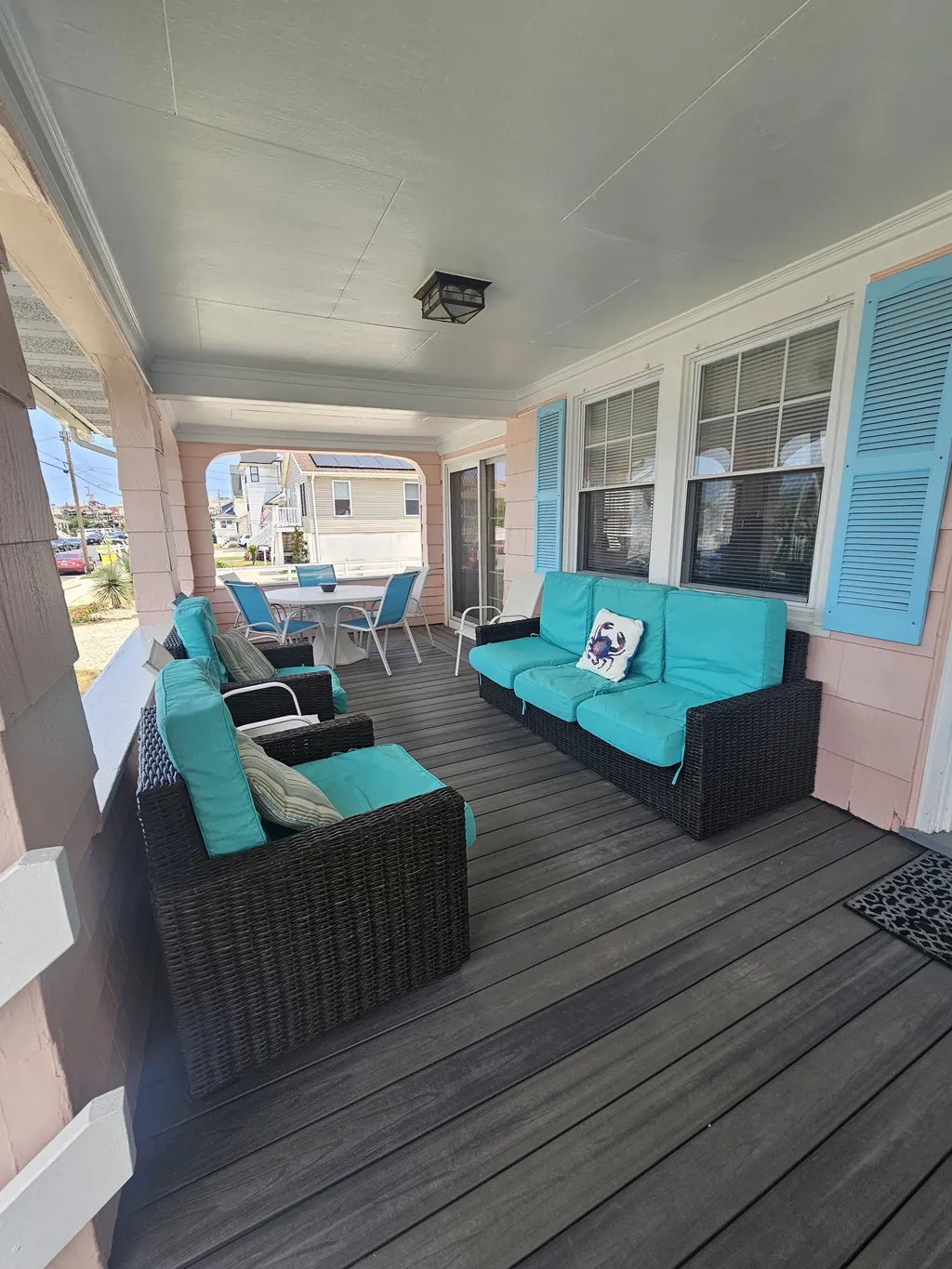 Covered porch area