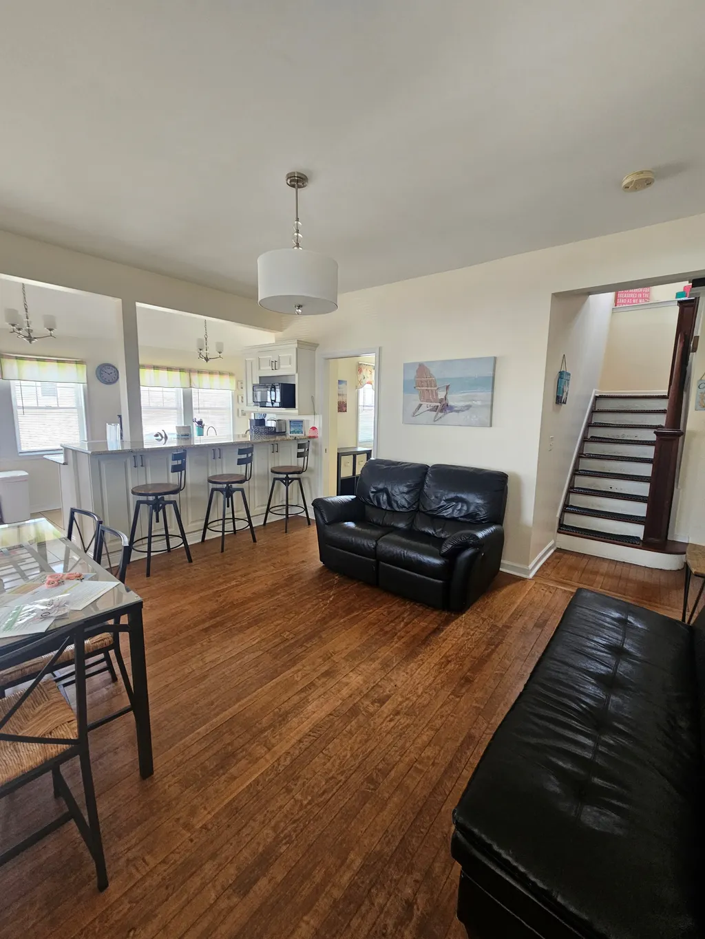 Living and dining area 