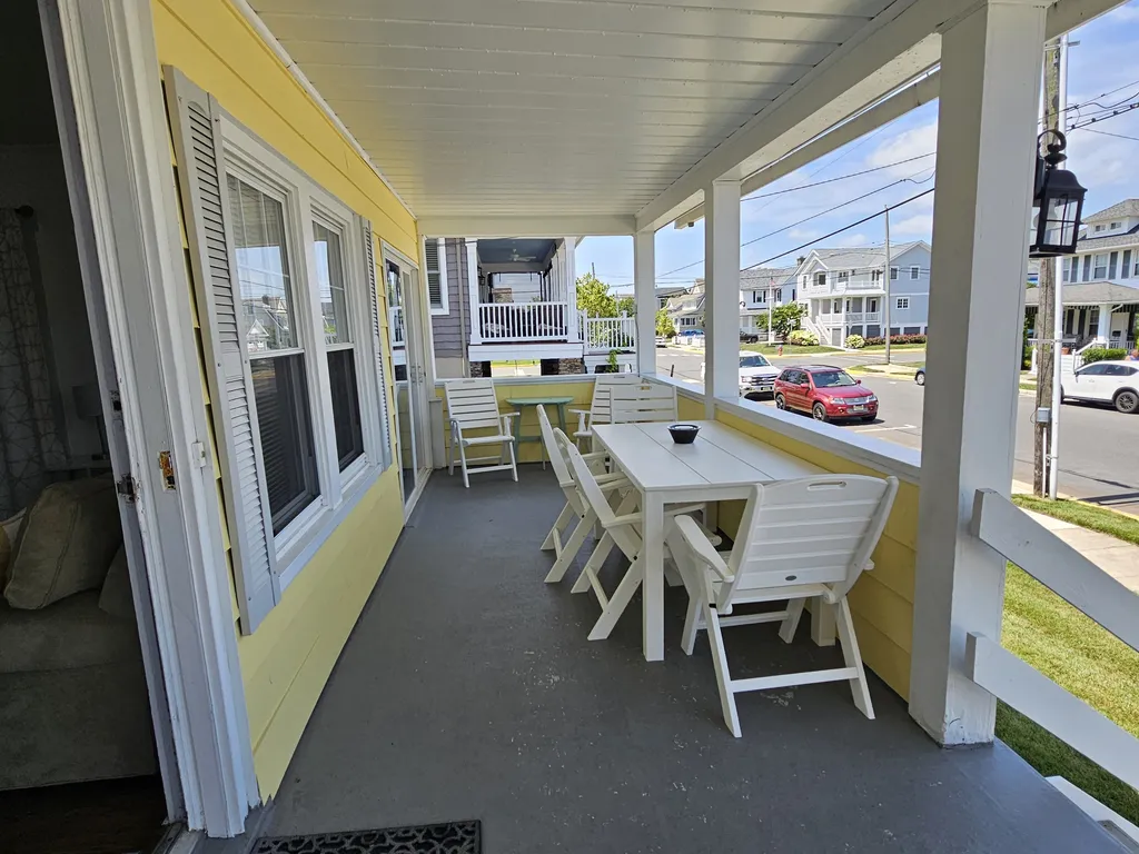 Front porch side 2