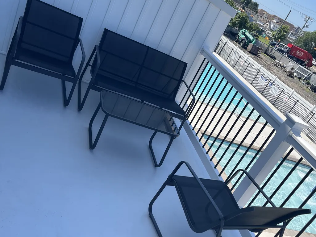 Rear 2nd Fl Deck -Pool view