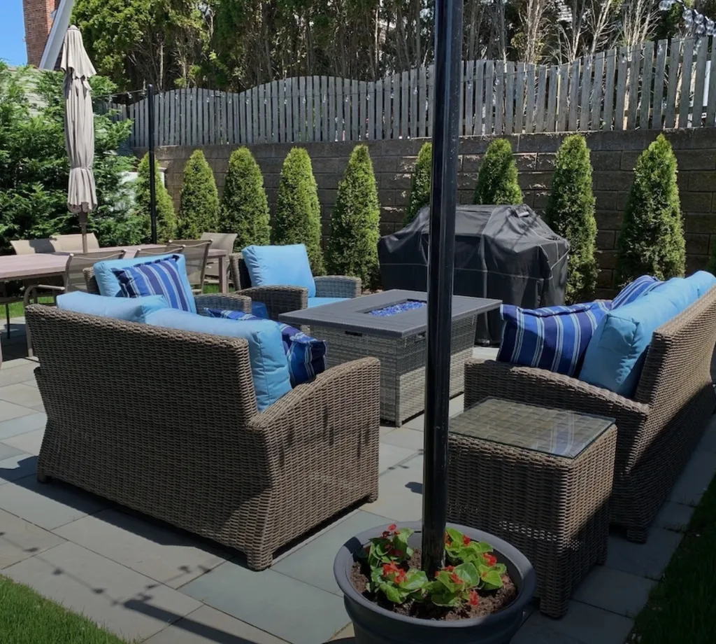 Private rear yard. Weber grill, Fire table.