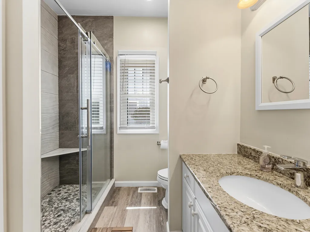 1st Floor Full Bathroom