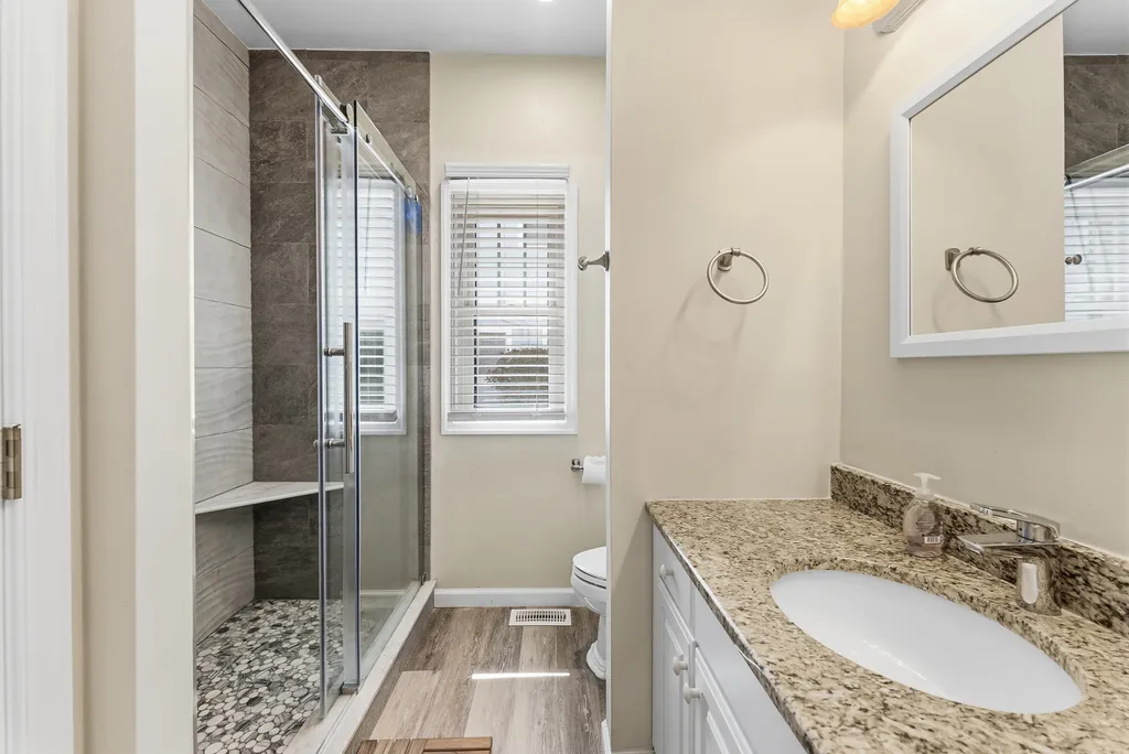 1st Floor Full Bathroom