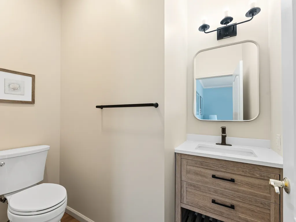 1st Fl Half Bath