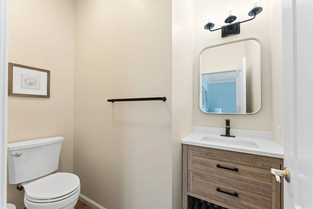 1st Fl Half Bath