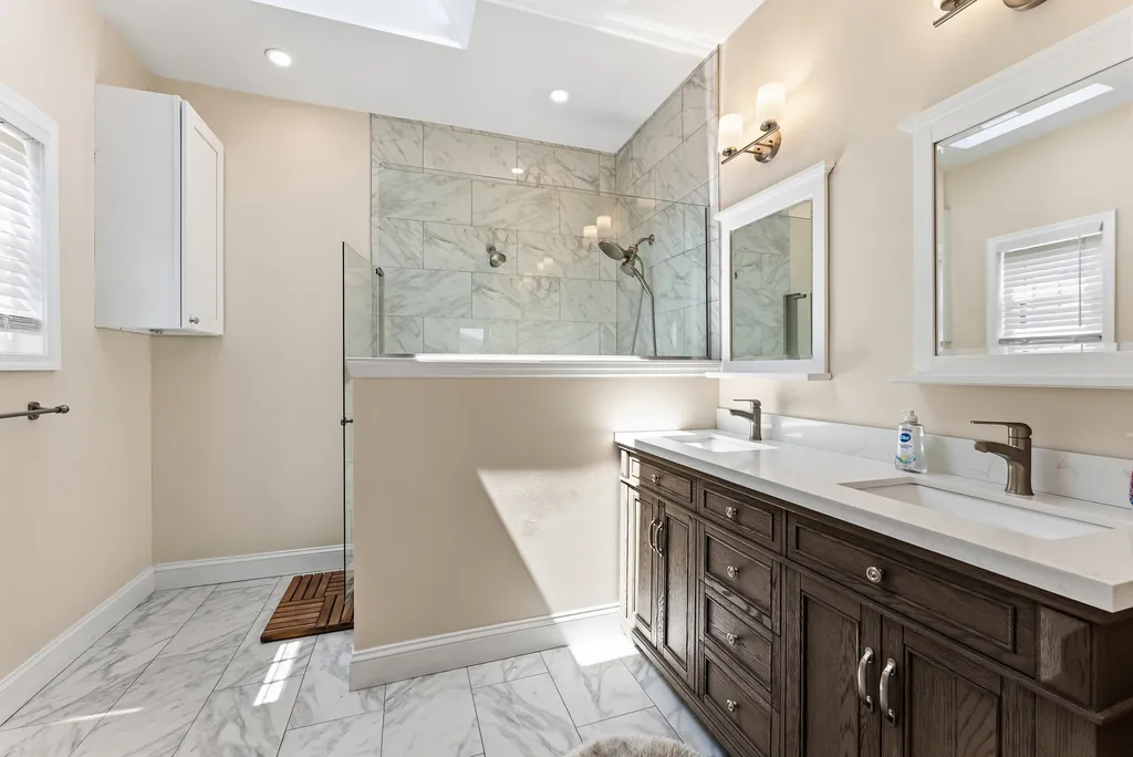 2nd Fl Master Bedroom Ensuite Shower &amp;amp; Bathroom
