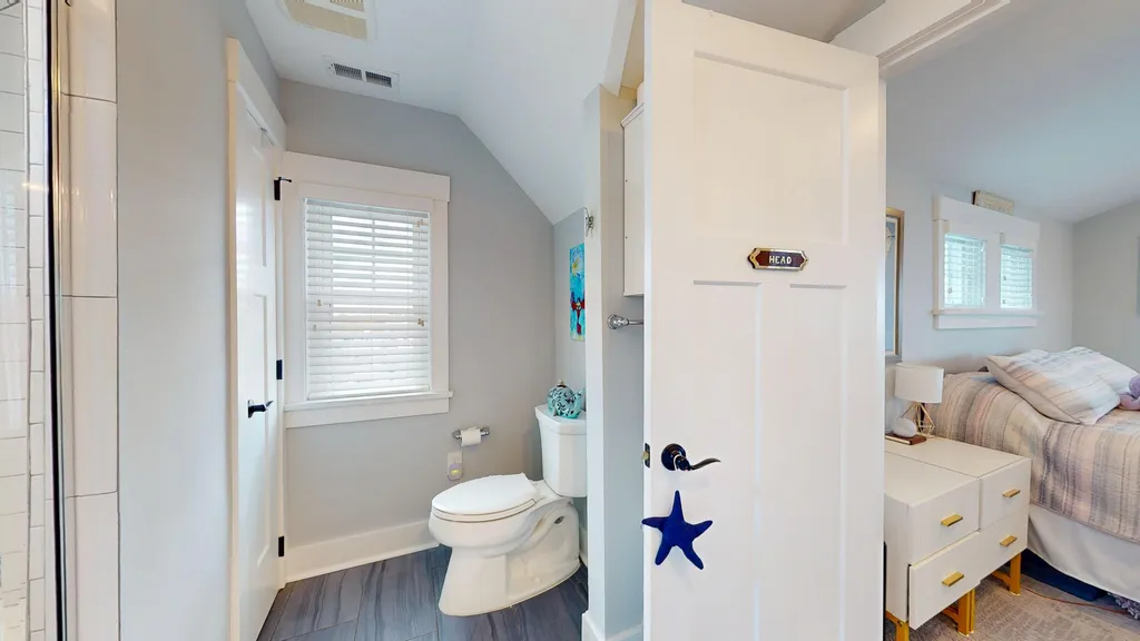 Master suite private ensuite bathroom