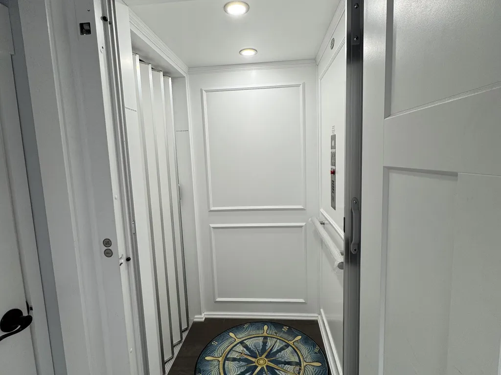 Elevator to all levels of house