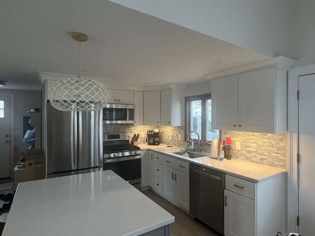 fully stocked kitchen