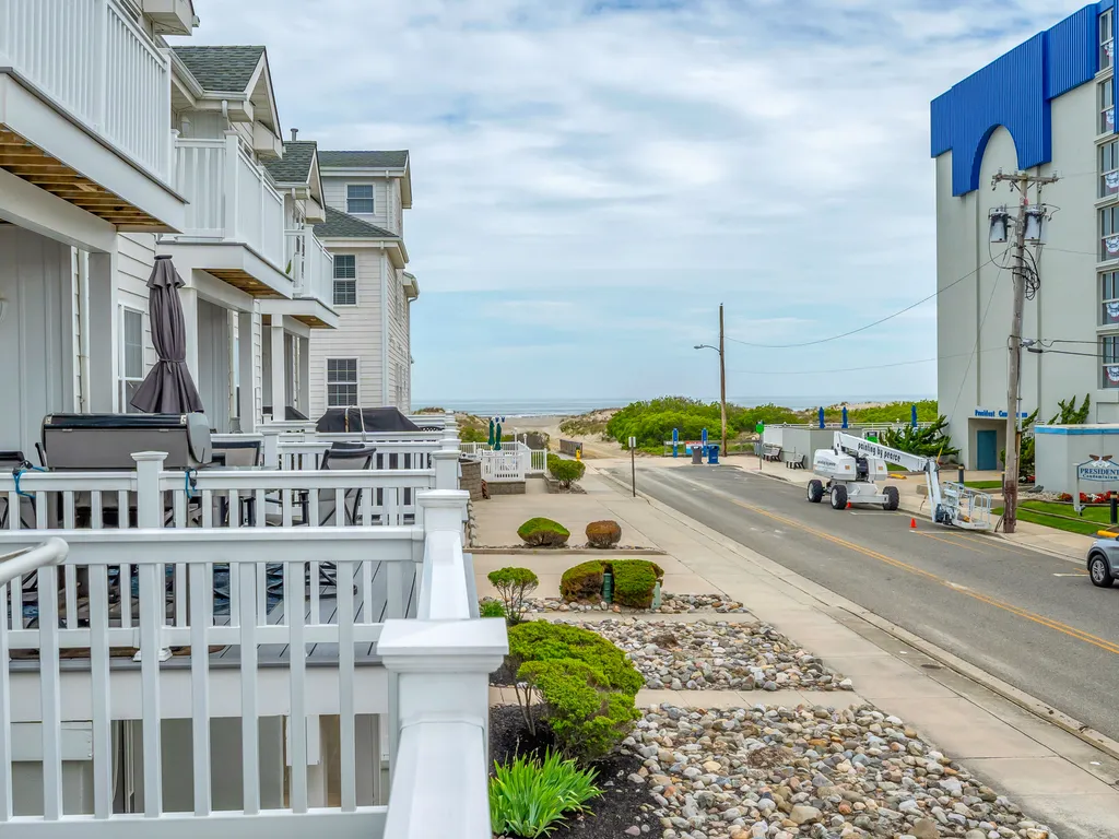 Steps to Beach - Ocean Views from Patio