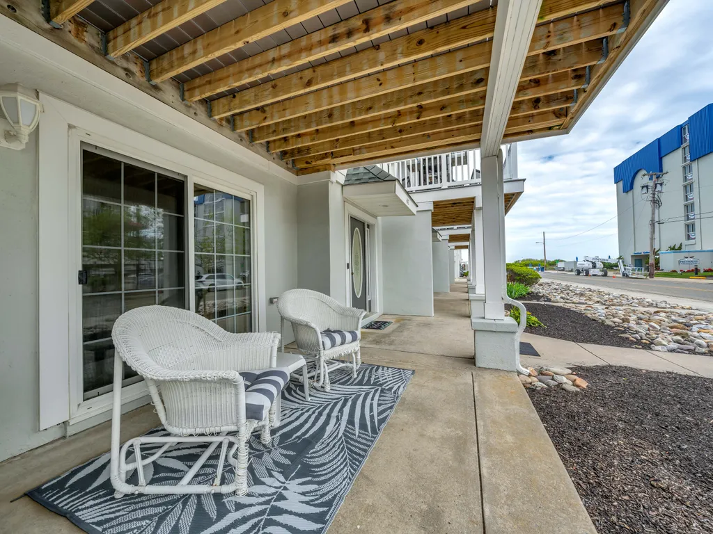 Spacious Patio outside of the 2nd Bedroom