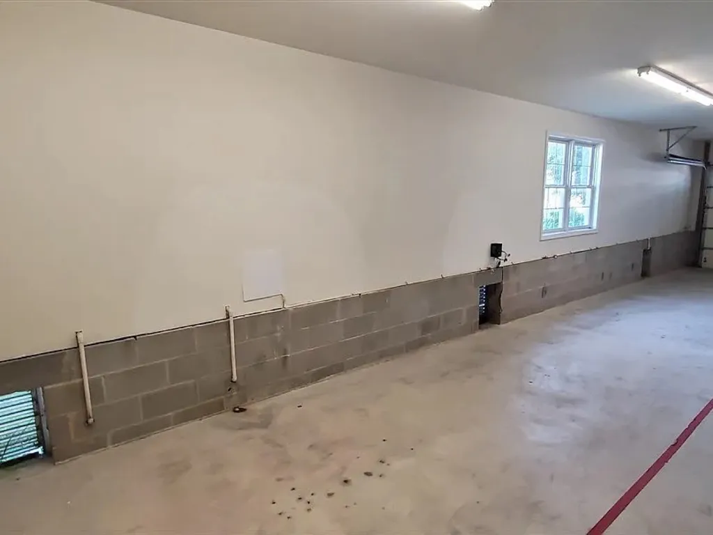 Garage Parking for 2