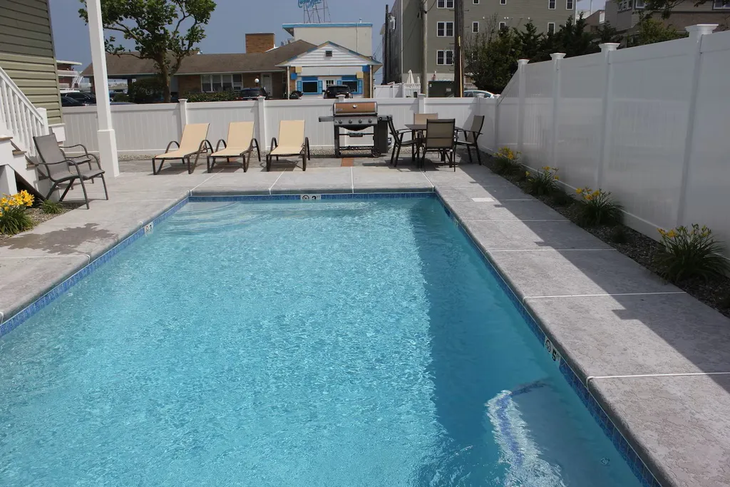 private Pool